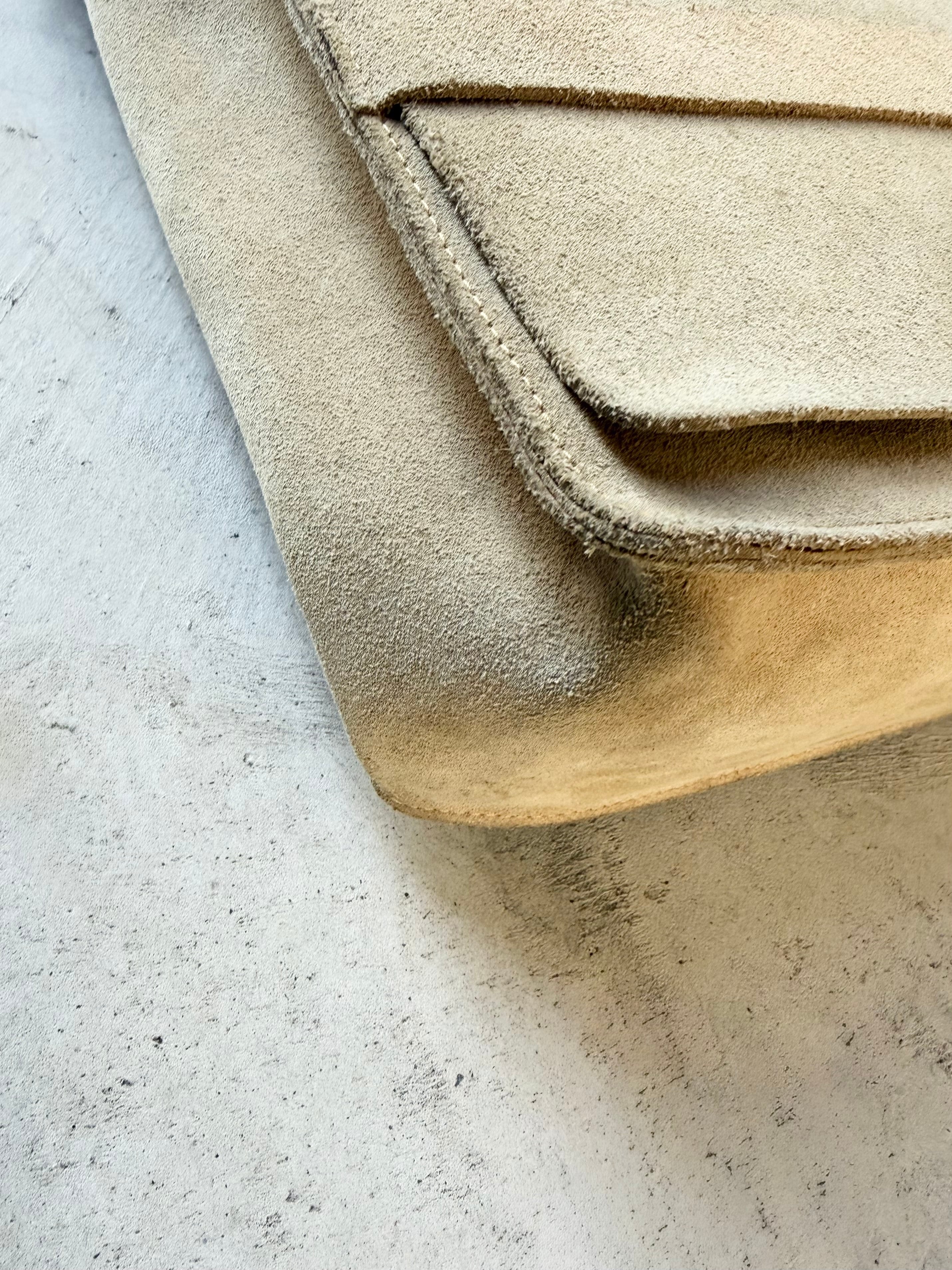 90s A.P.C. beige suede leather shoulder record bag | JESUS ARTOIS