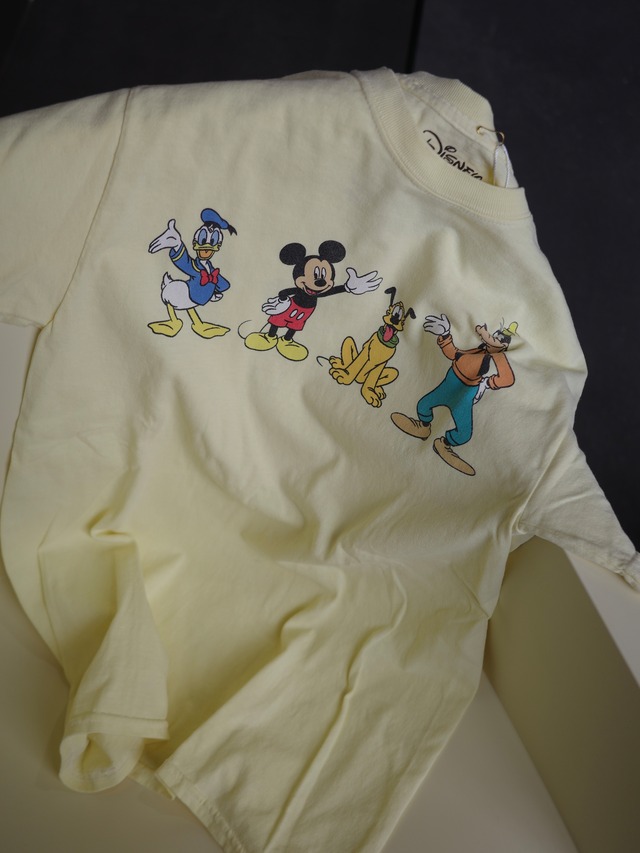 <vintage>mickey friend yellow Tshirt