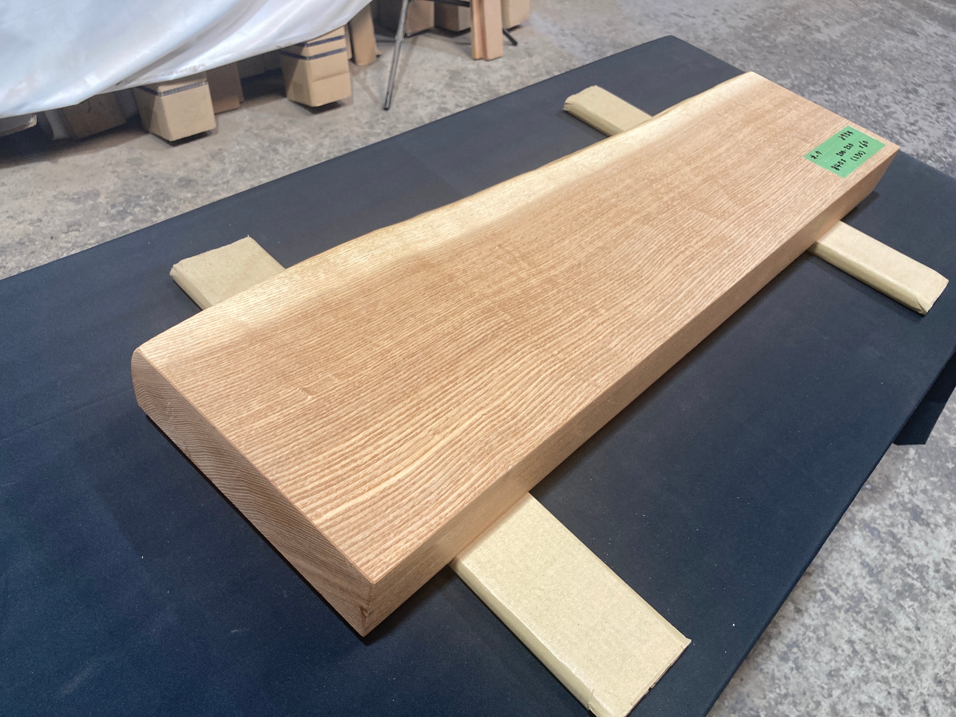 オーク3754 ナラ 一枚板無垢 乾燥材 840x200‐220x60mm カウンター 棚