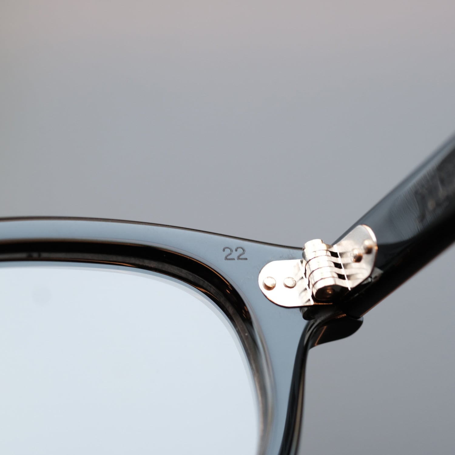 JULIUS TART OPTICAL】AR 44□22 - Black (SMALL) | SEESAW SPECTACLES