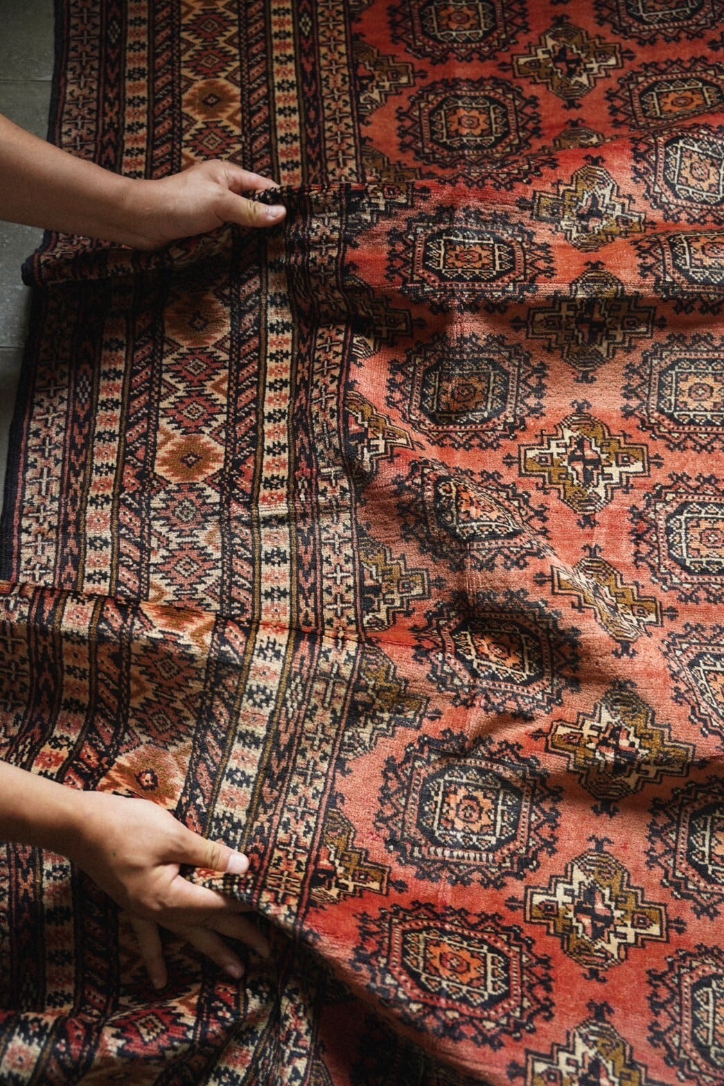 1226-Vintage Turkmen rug