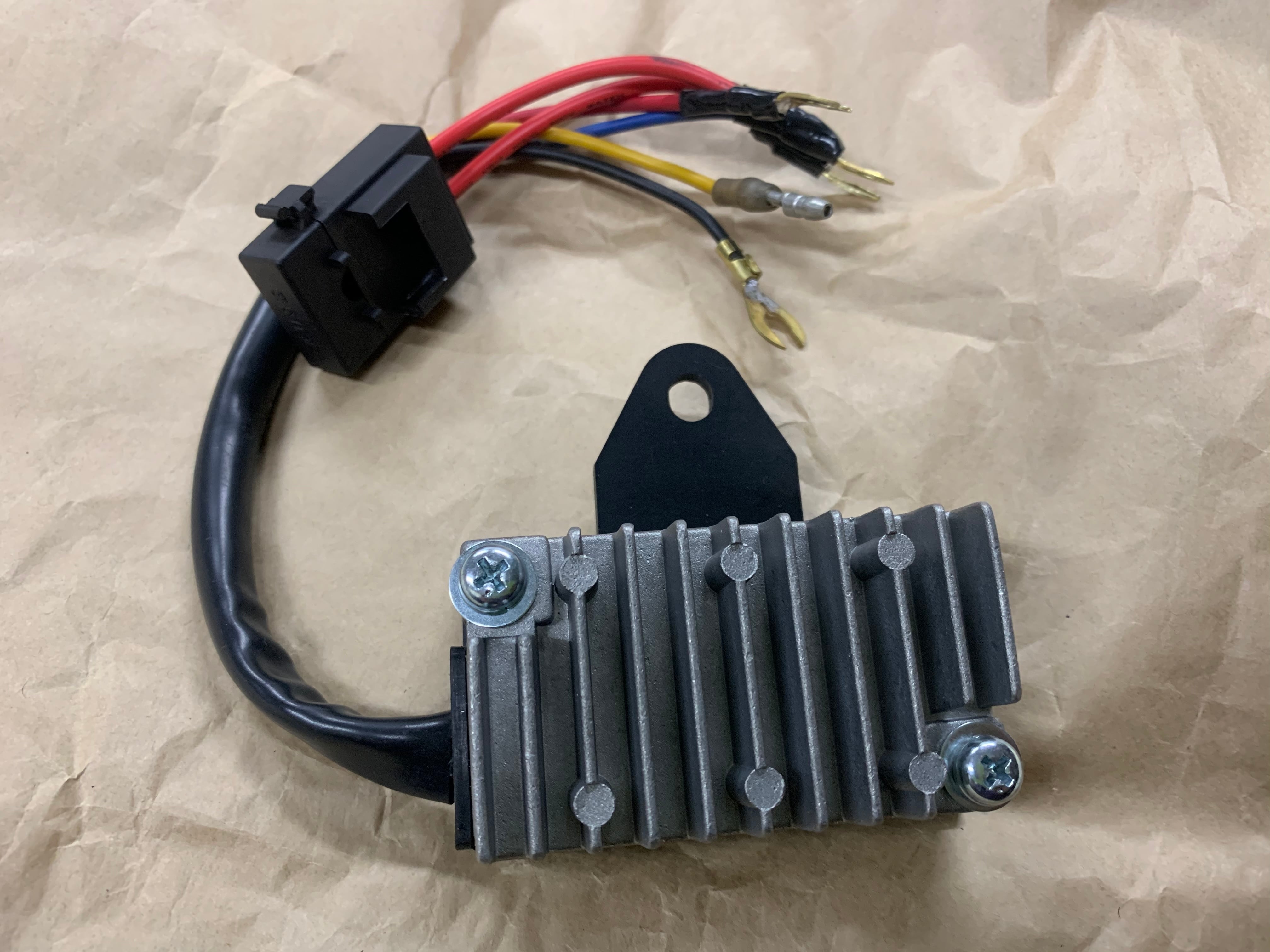 ラビットs301 s601 icレギュレーター | 伊藤自動車工業 ラビットs301 s601 icレギュレーター | 伊藤自動車工業