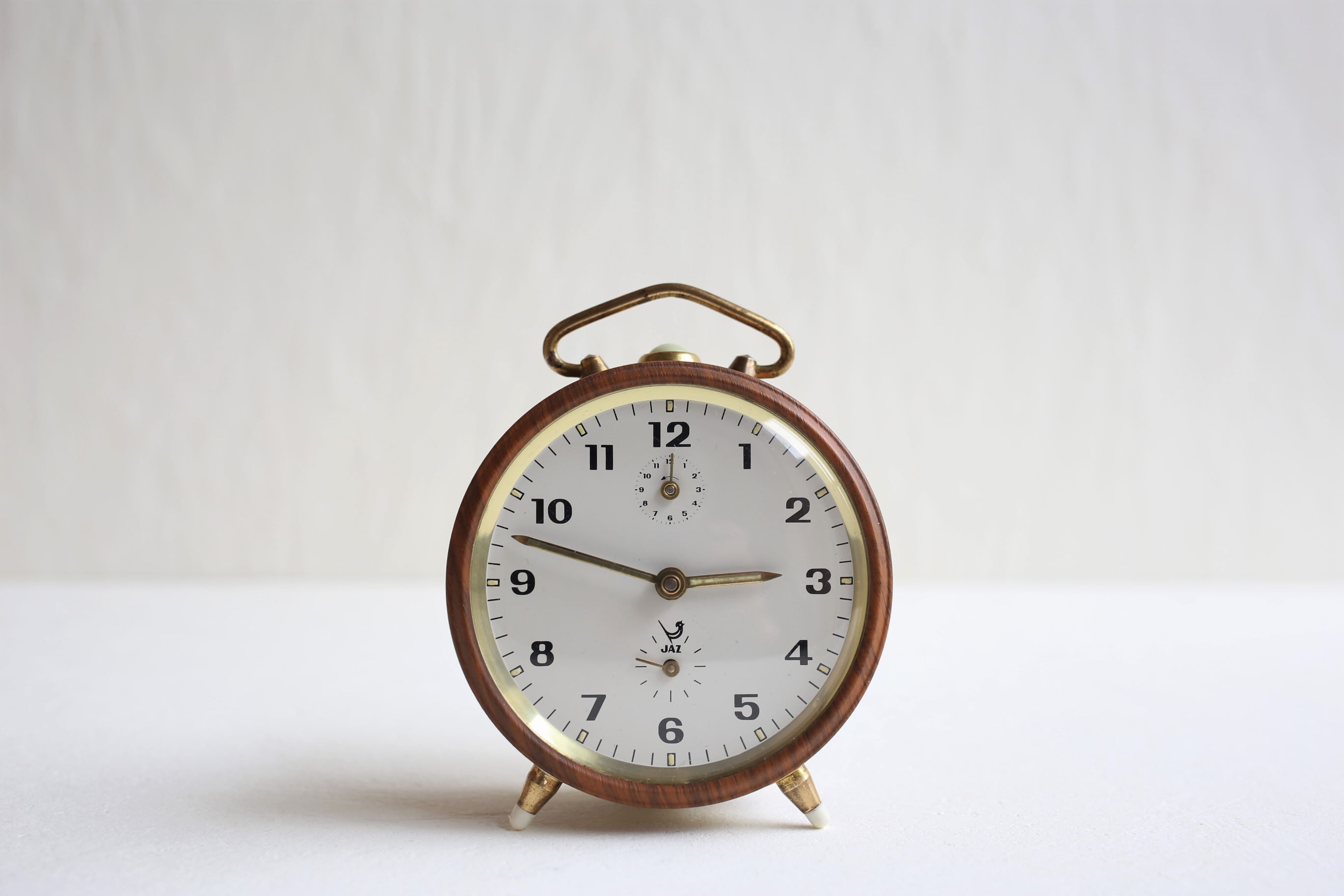 フランス アンティーク ヴィンテージ JAZ 目覚まし時計『BOISIC』 木目調 N-03615