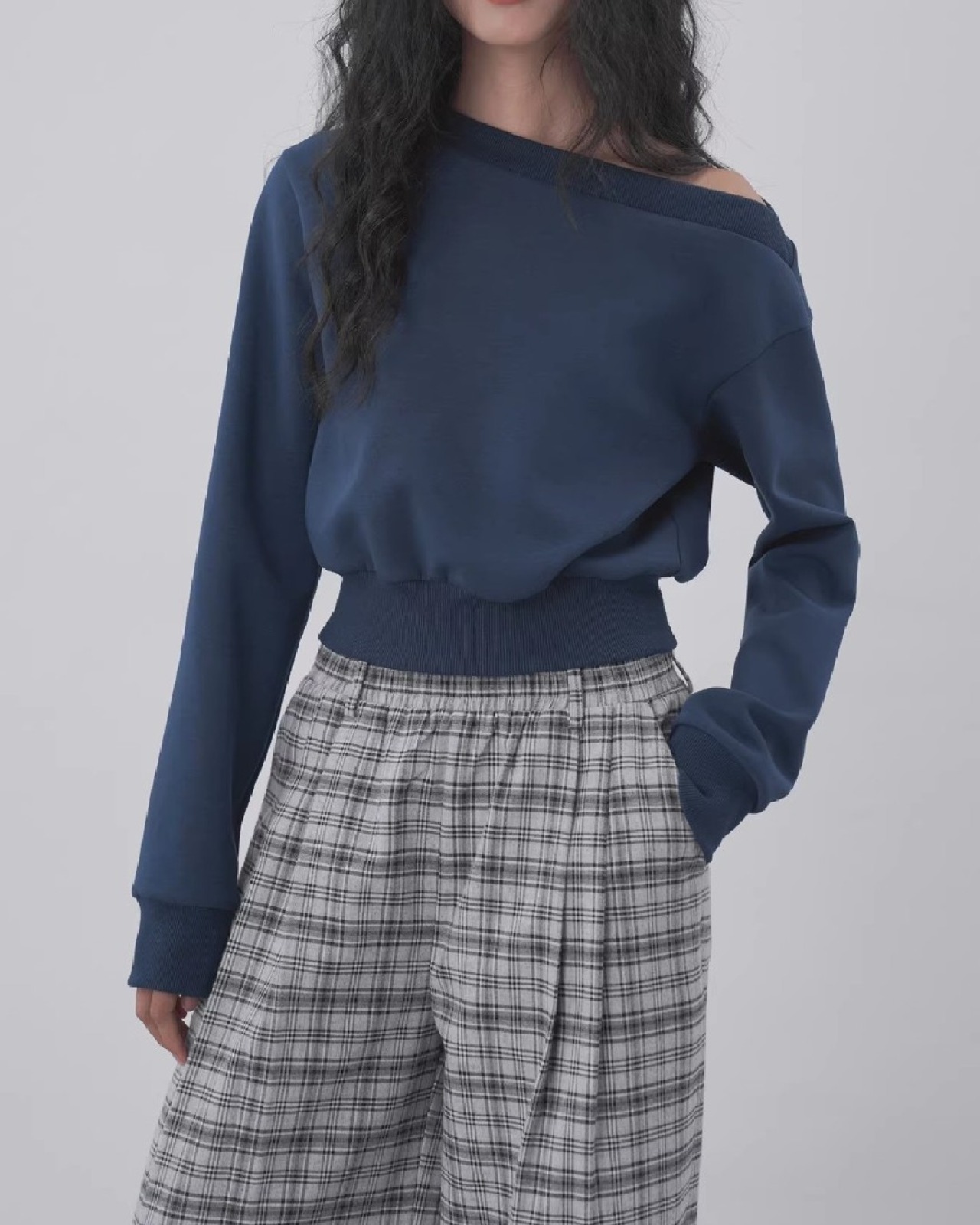 ワンショルダー 長袖 クロップド丈 スウェット 2color A0838 - 13