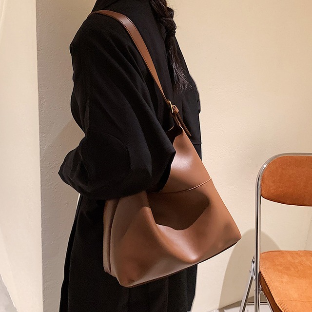 スタンダードショルダーバッグオータムウィンター レトロ 秋物 冬物 トートバッグ Tiancai_Wing_Bag10565873063