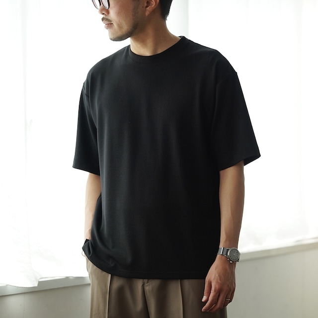 【先行公開/天竺編み】重厚感漂うのに美しく揺れる、大人の品格を纏う『尾州ウールTシャツ』（SUPER130's）