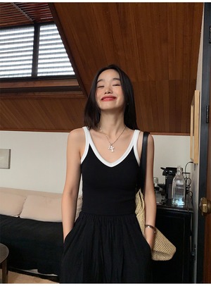 Bicolor V-neck Tank Top【S00297】