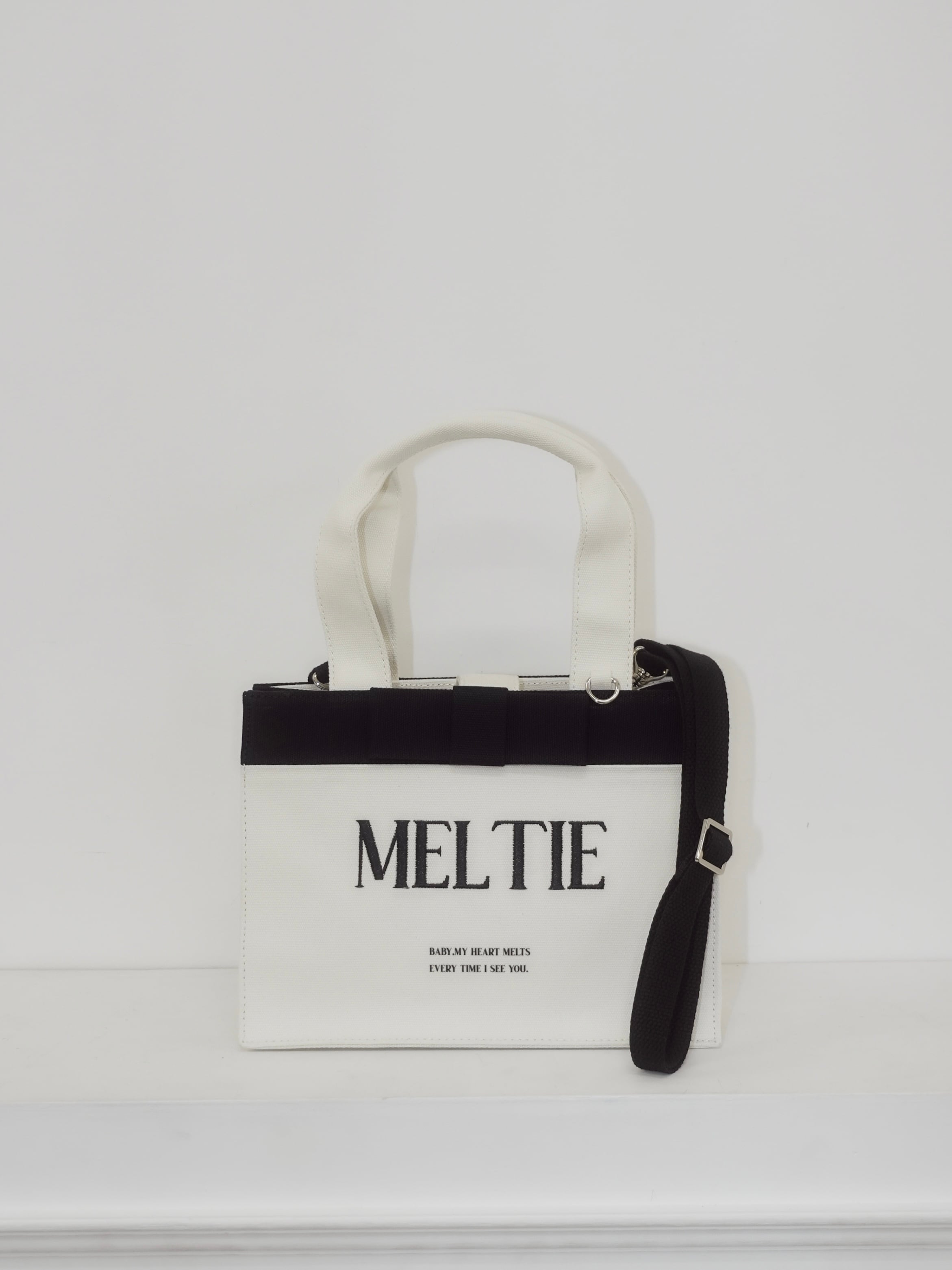 ribbon canvas tote bag〈MEDIUM〉 | meltie