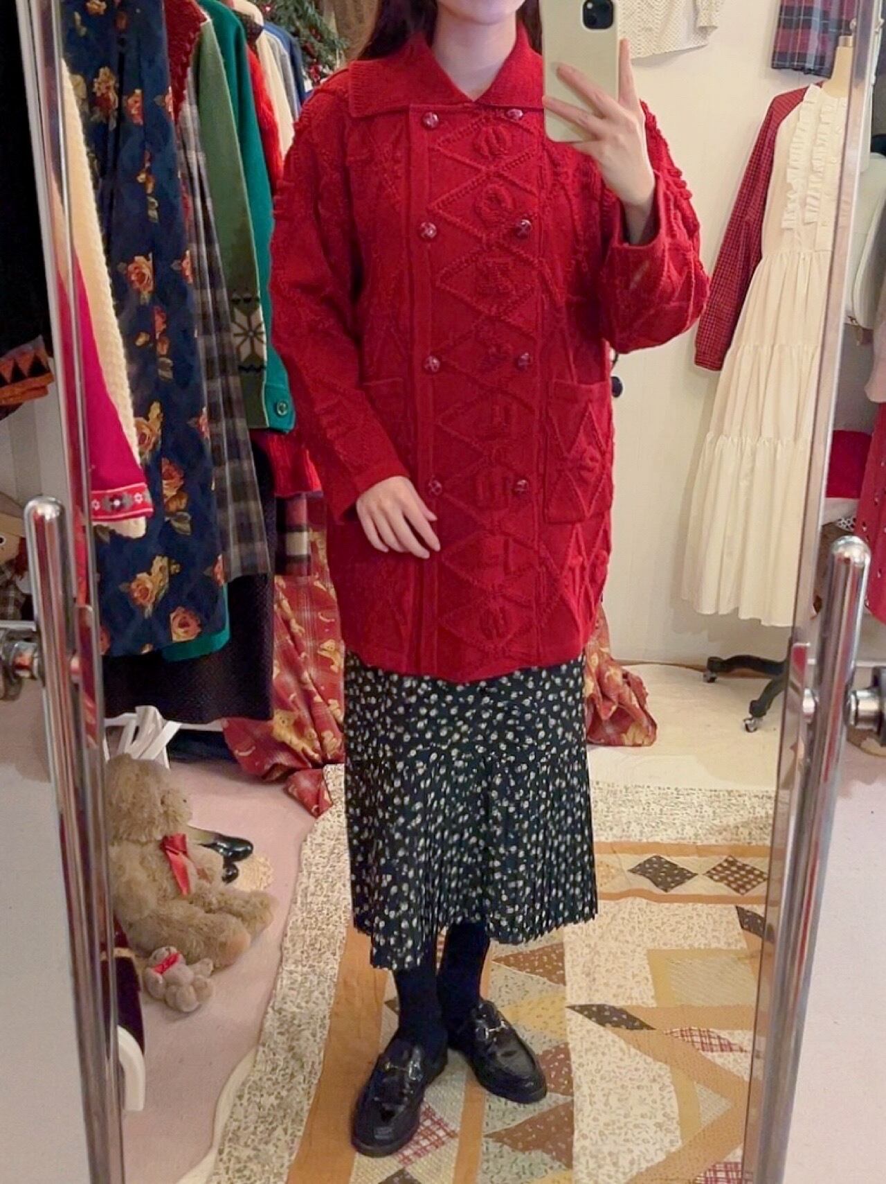 red diamond pattern double button knit