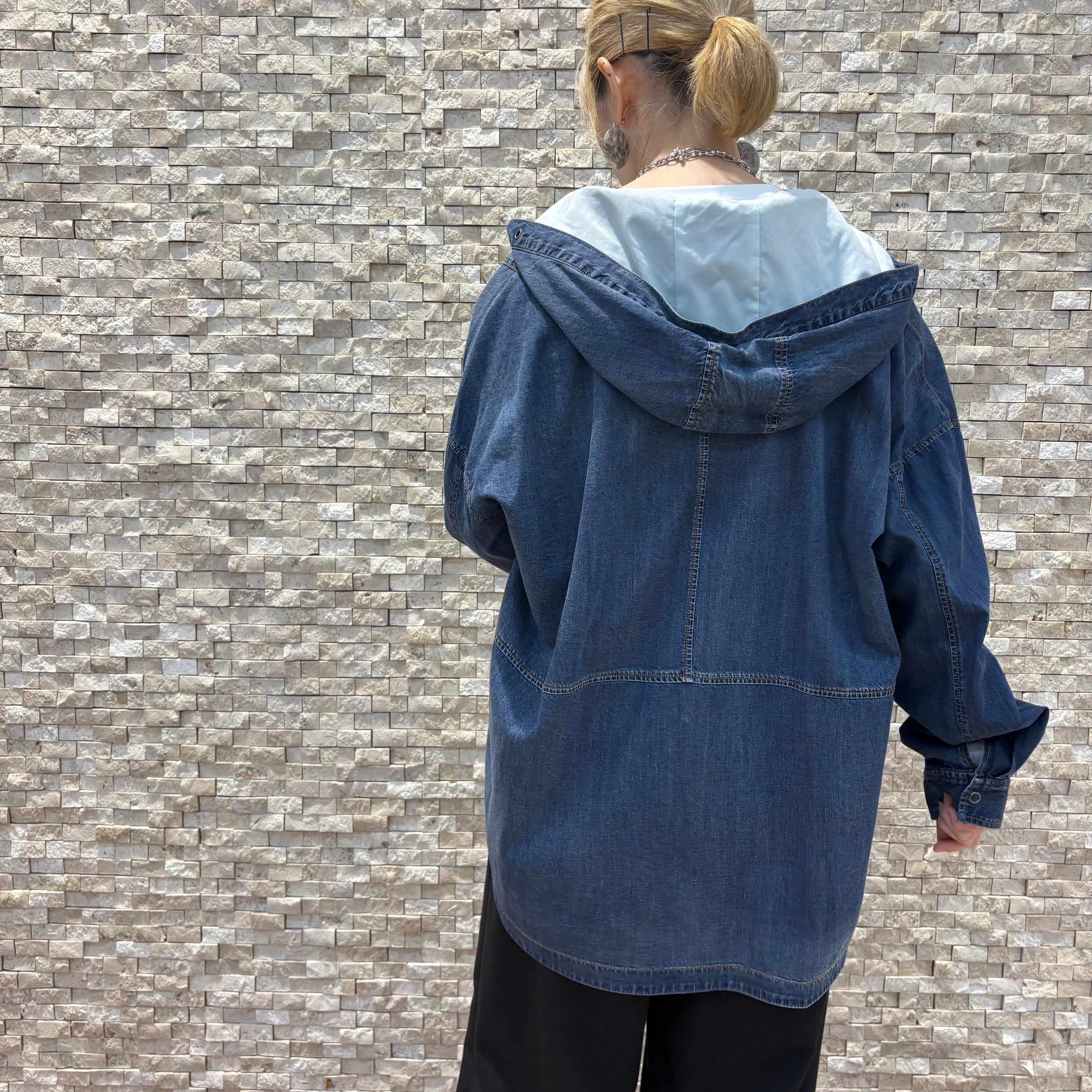 ayane】ダンガリーフーディシャツ（855708） | FORME Base STORE