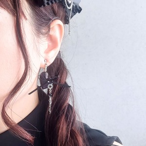 推し活 アクセサリー 概念グッズ イヤリング 痛くない ハート おしゃれ 大ぶり レディース リボン 【 ハートウイングリボン オニキスカラー ブラック 黒 】