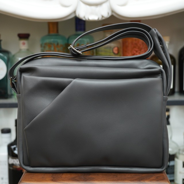 ル・ボナー　ペーパームーンショルダー　スイフトカーフ　アントラジス