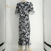 フラダンス 衣装 T&L MUUMUU FACTORY ムームーファクトリー ワンピース ドレス ブラック系 花柄 植物柄 ハワイアンプリント ハワイアン アロハ フラ ダンス レッスン 練習 黒 灰色 白 グレイ系 ホワイト系 ハワイアンダンス フリル モノトーン かわいい おしゃれ 上品 大人っぽい ハワイ製