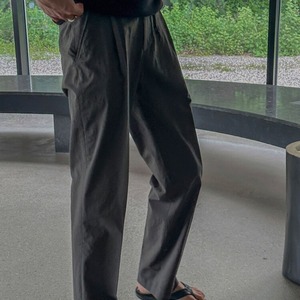 ストレートカジュアルグレーパンツ　MT0080434