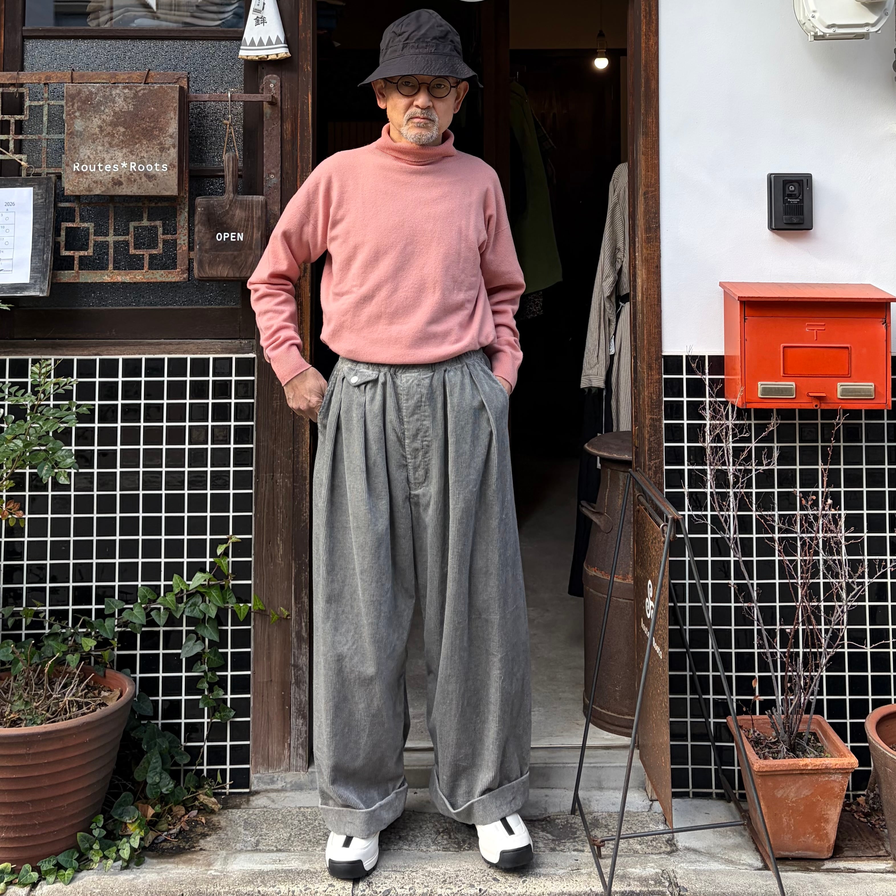 MITTAN KN-21 ウールタートルセーター 薄紅 | Routes*Roots