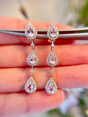 モルガナイトしずくピアス