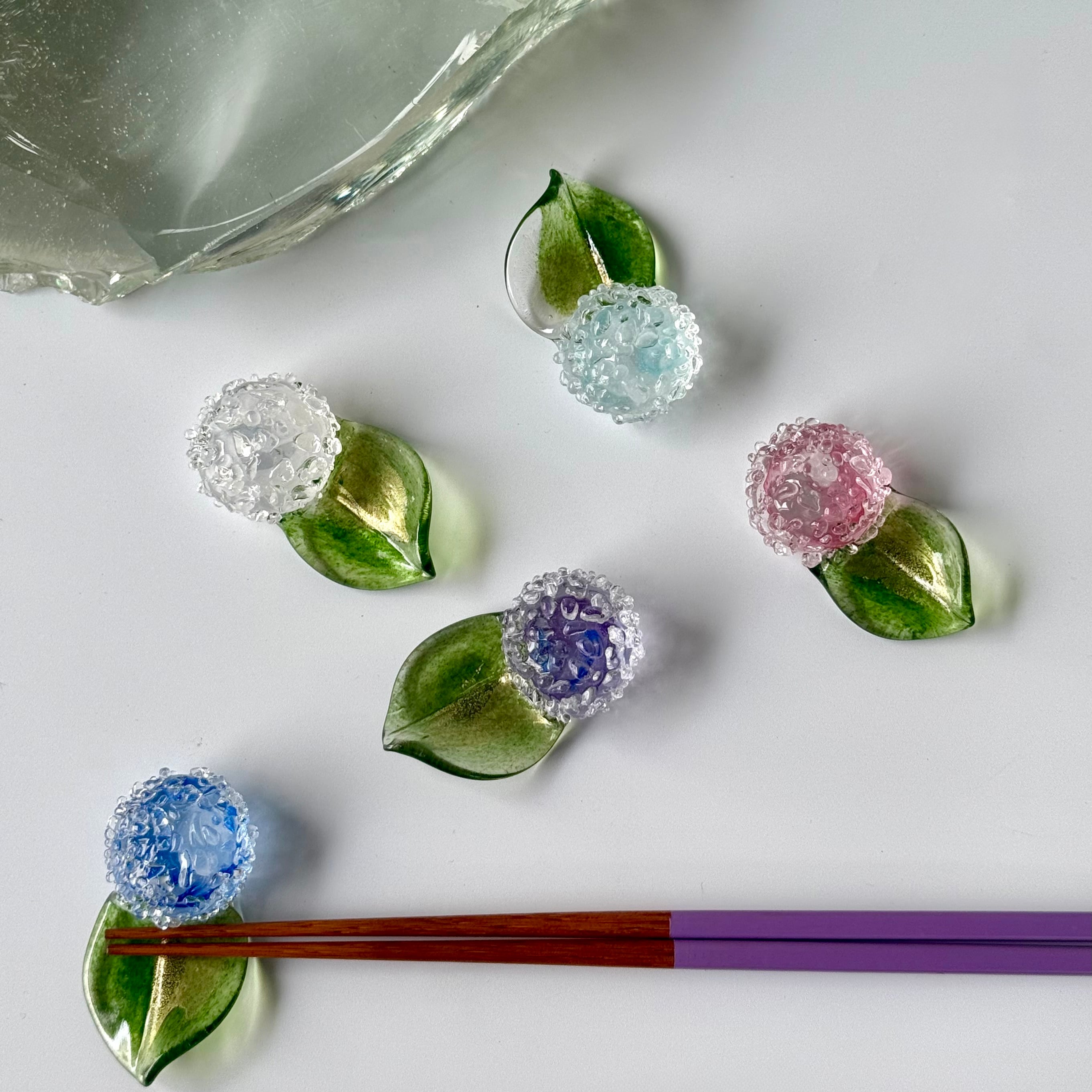 伊藤ナツキ 紫陽花（白）箸置き | Lotus roots(ロータスルーツ