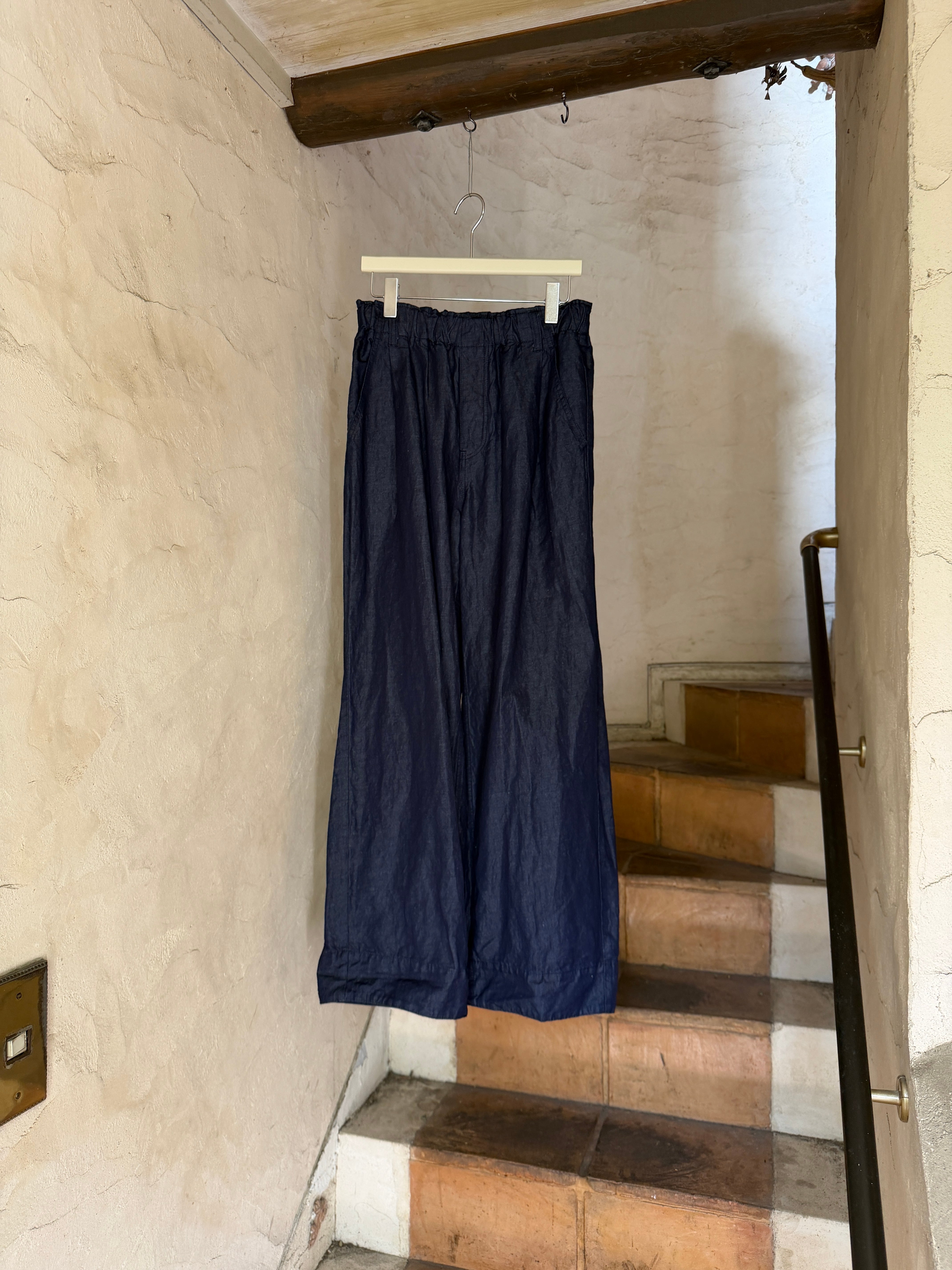 VERITECOEUR | Curved Pants