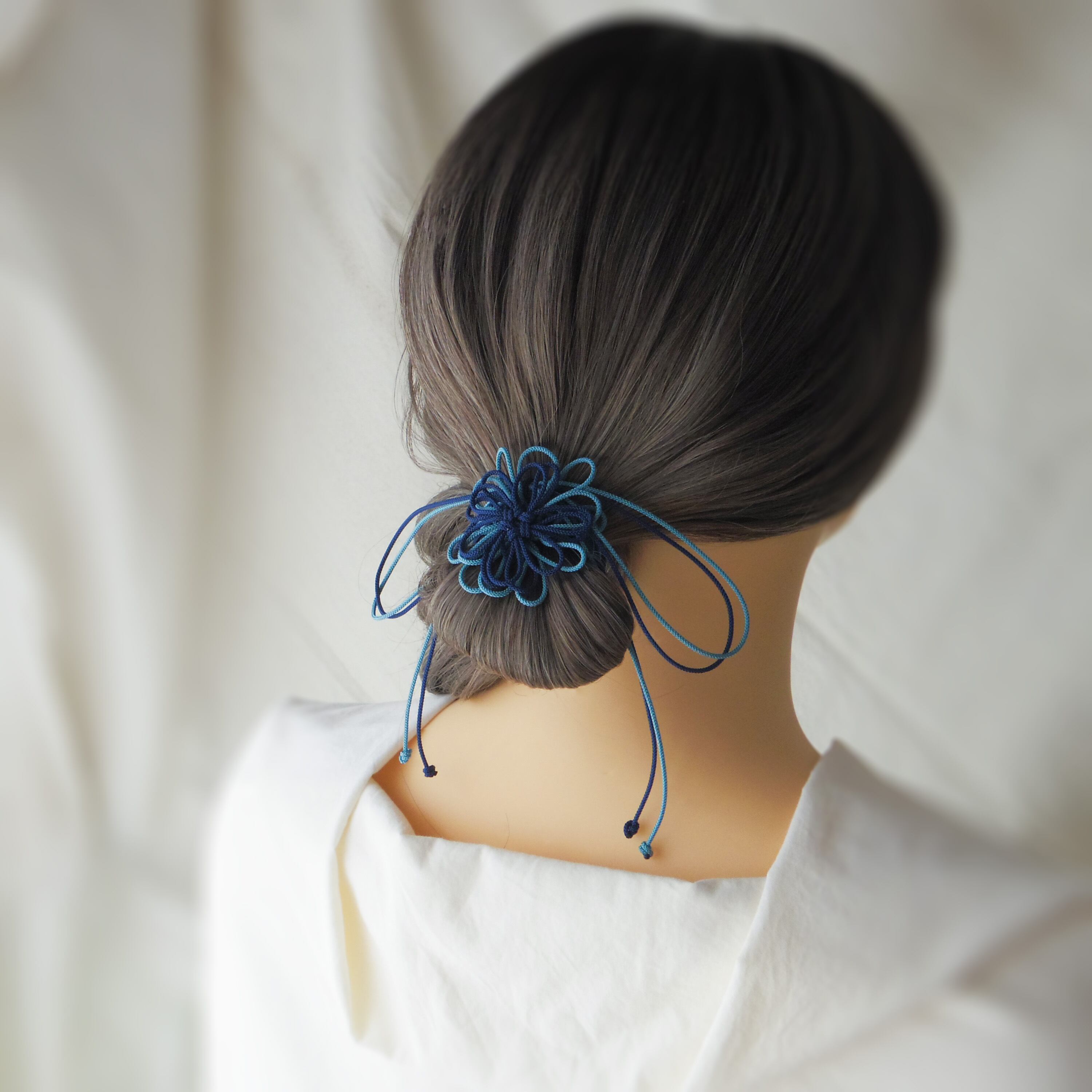 飾り結びヘアゴム「ときひたり、君」(濃青×縹)|着物・浴衣に簡単アレンジで和装ヘア