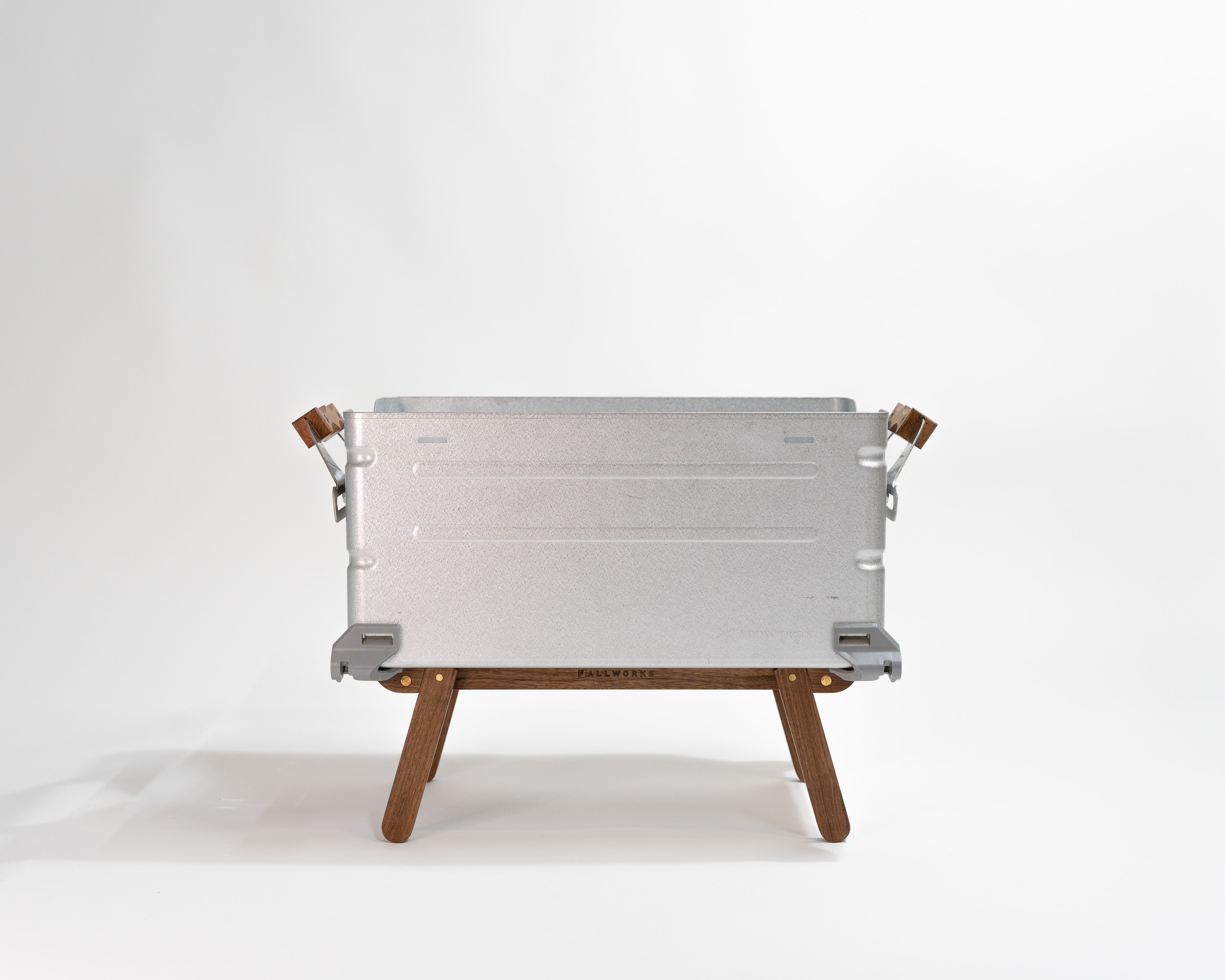 Bilcoast ビルコースト ウォルナット クーラースタンド ☺︎自作クーラーボックススタンド🔨 ウォールナットと真鍮と鉄で