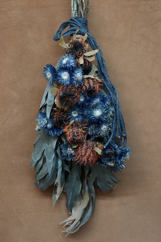 DRIED FLOWERS SWAG "Indigo Dyeing" A