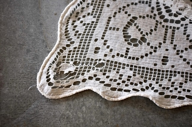 フランス 136c 古薔薇と囲われた小宇宙のレースカーテン アンティーク