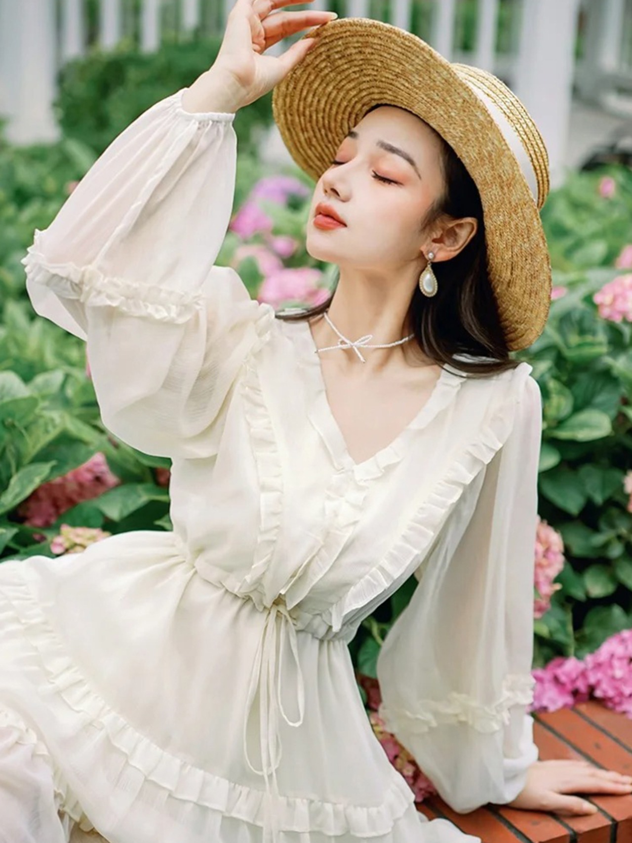 【0255】Frill Tiered Volume Long Sleeve Dress