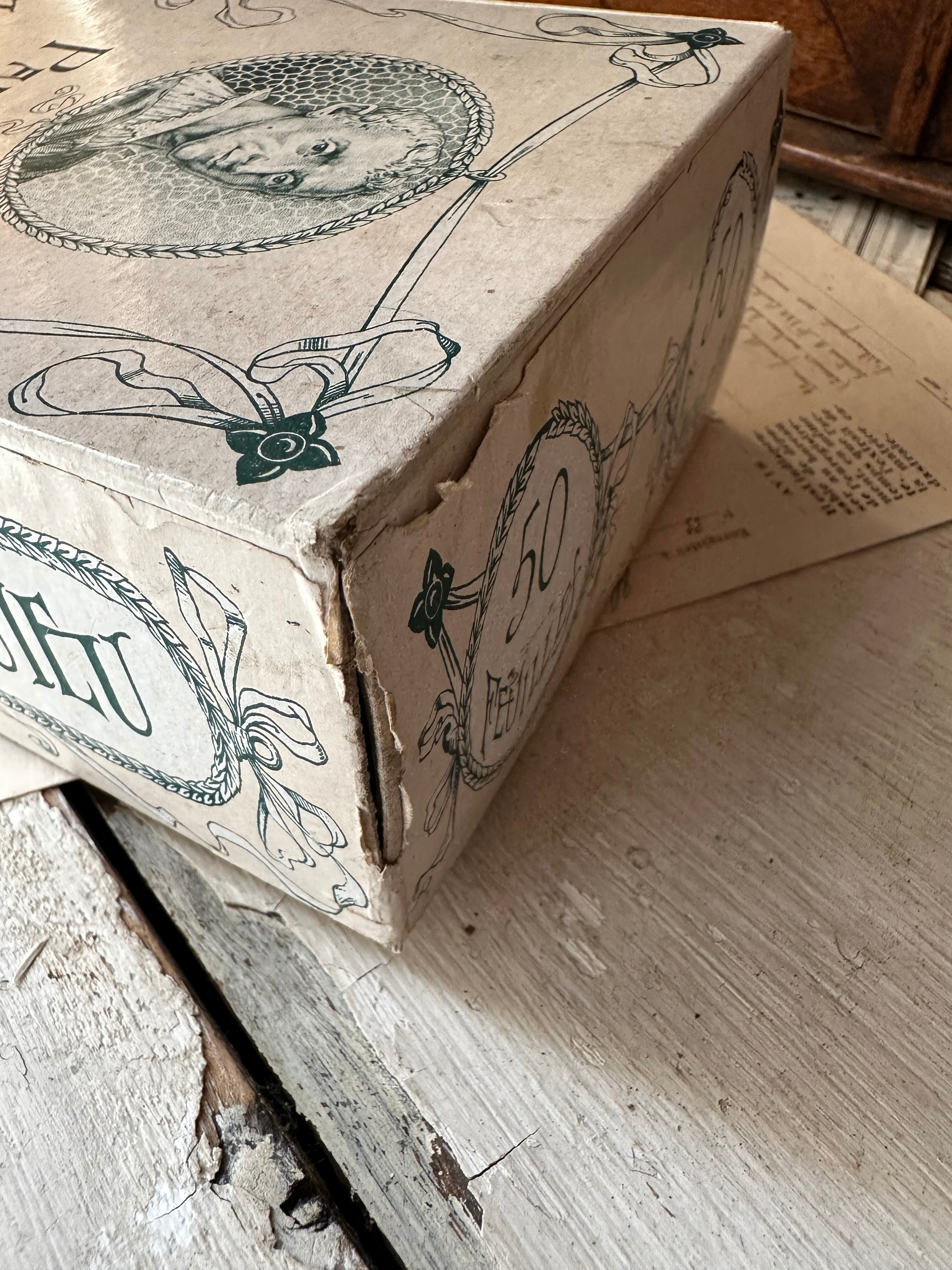 紙箱 PAPIER MONTESQUE | Brocante de La Cocotte （フランス