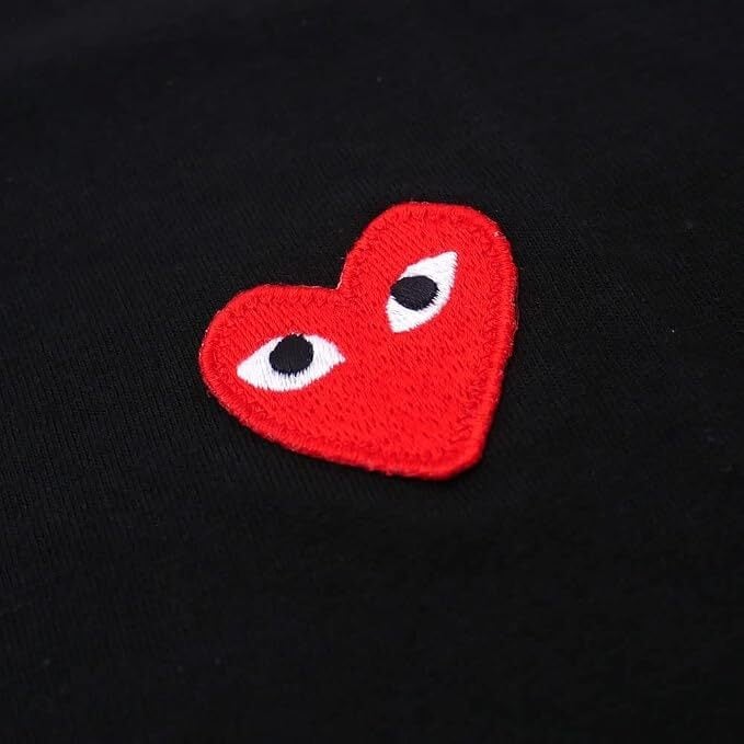 プレイ コムデギャルソン PLAY COMME des GARCONS マルチハートプリント cdg Tシャツ メンズ レディース 半袖 柔らかい肌触り クルーネック ロゴプリント カットソー