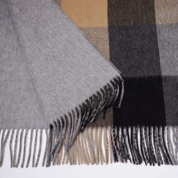 エルフ・モール　トゥヴィスト刺しゅうのタペストリー2枚 エルフ・モール トゥヴィスト刺しゅうのタペストリー2枚 ツヴィスト