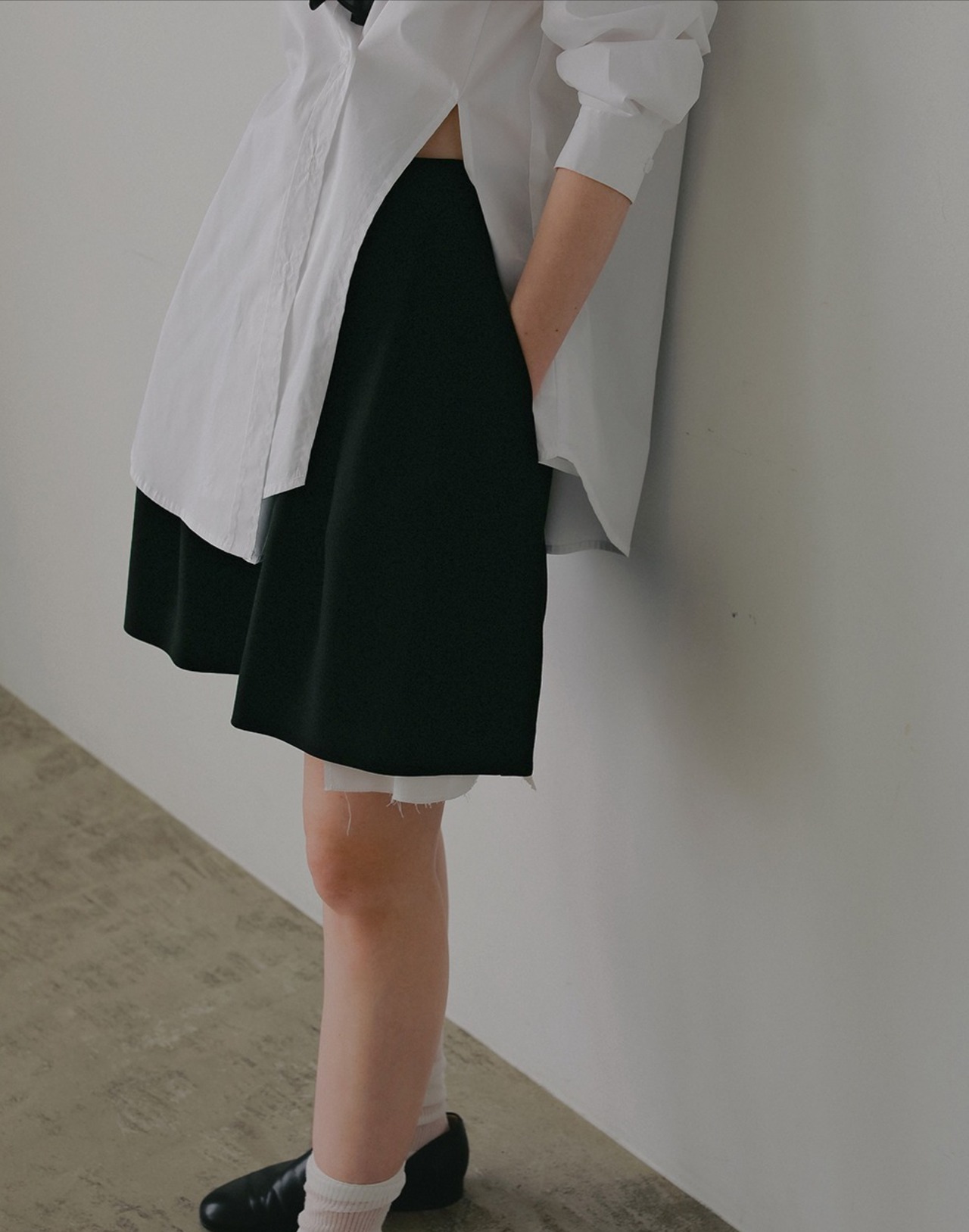 MANOF FLARED SHORT PANTS 2色展開
