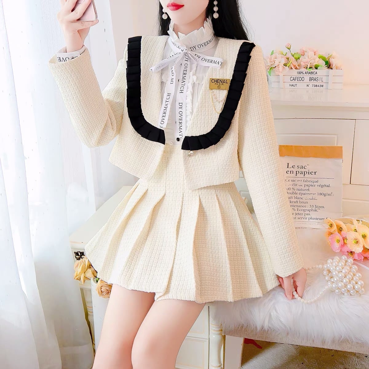 Holic Blouse / White ブラウス