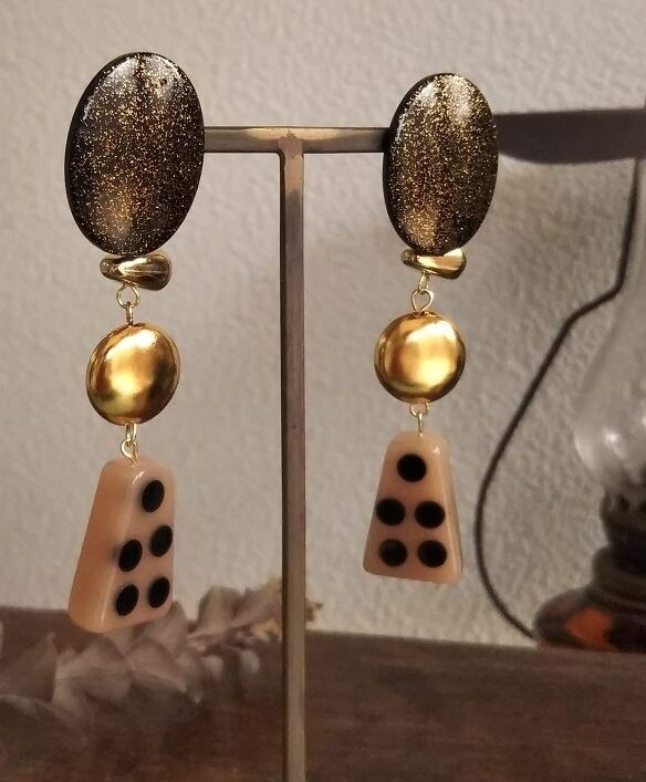 モードなドットパーツピアス