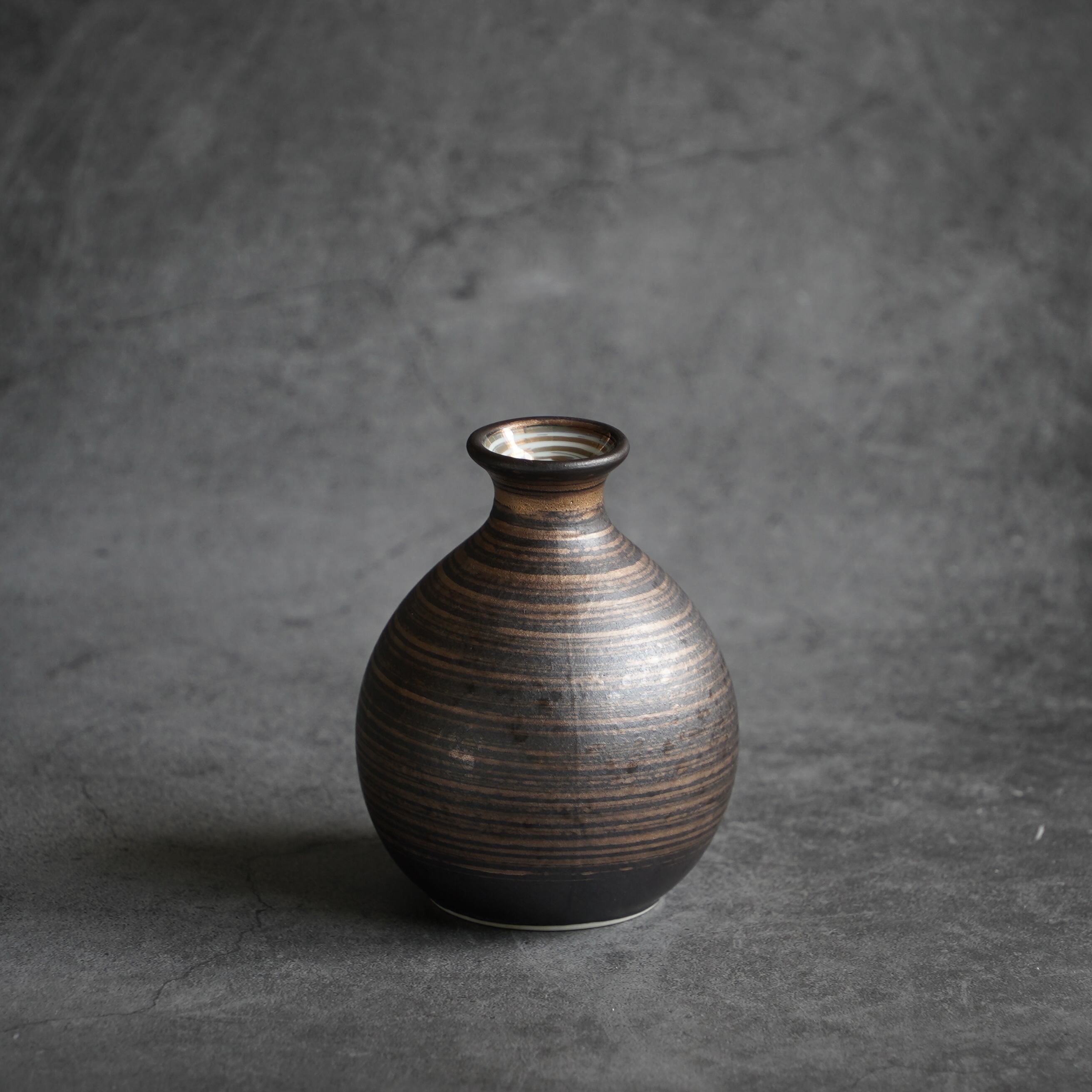 DARUMA 徳利 〜黒塗り内白金かすり〜限定品