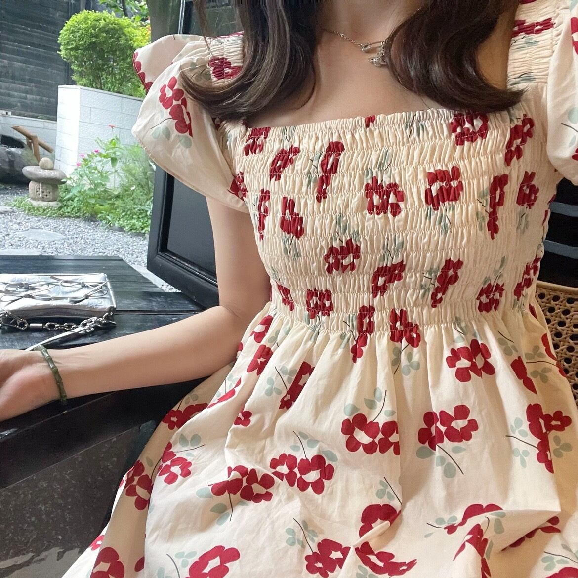 【新作】【送料無料】 フレンチレトロ優しいスタイルの小さなフライングスリーブ花柄ドレス女性の夏の気質ウエスト痩身甘い妖精ロングドレス 0224162317613
