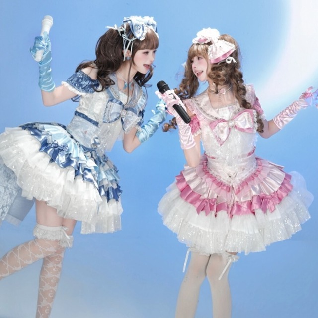 予約商品｜きらめく主役感を纏う アイドルライブ衣装 フリル揺れるリボンワンピース｜WithU