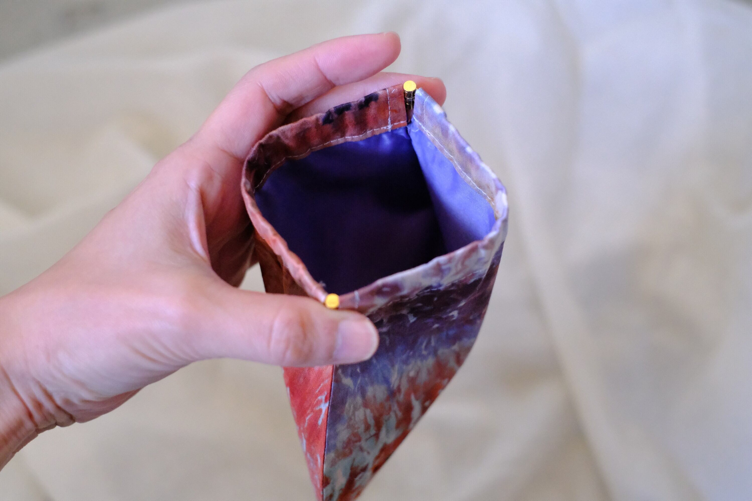 バネ口ポーチ　o-0531