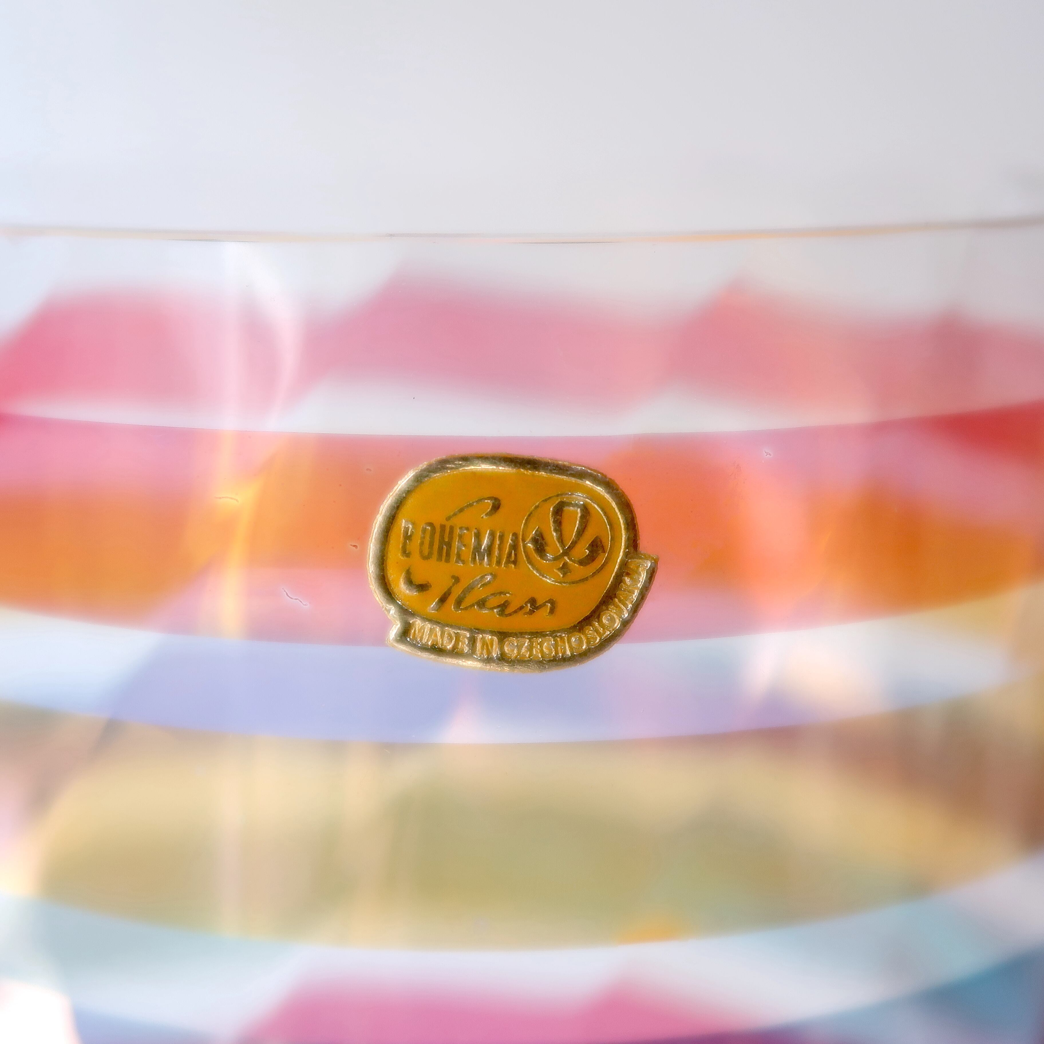 虹色ボーダーの花瓶 | SUISUI