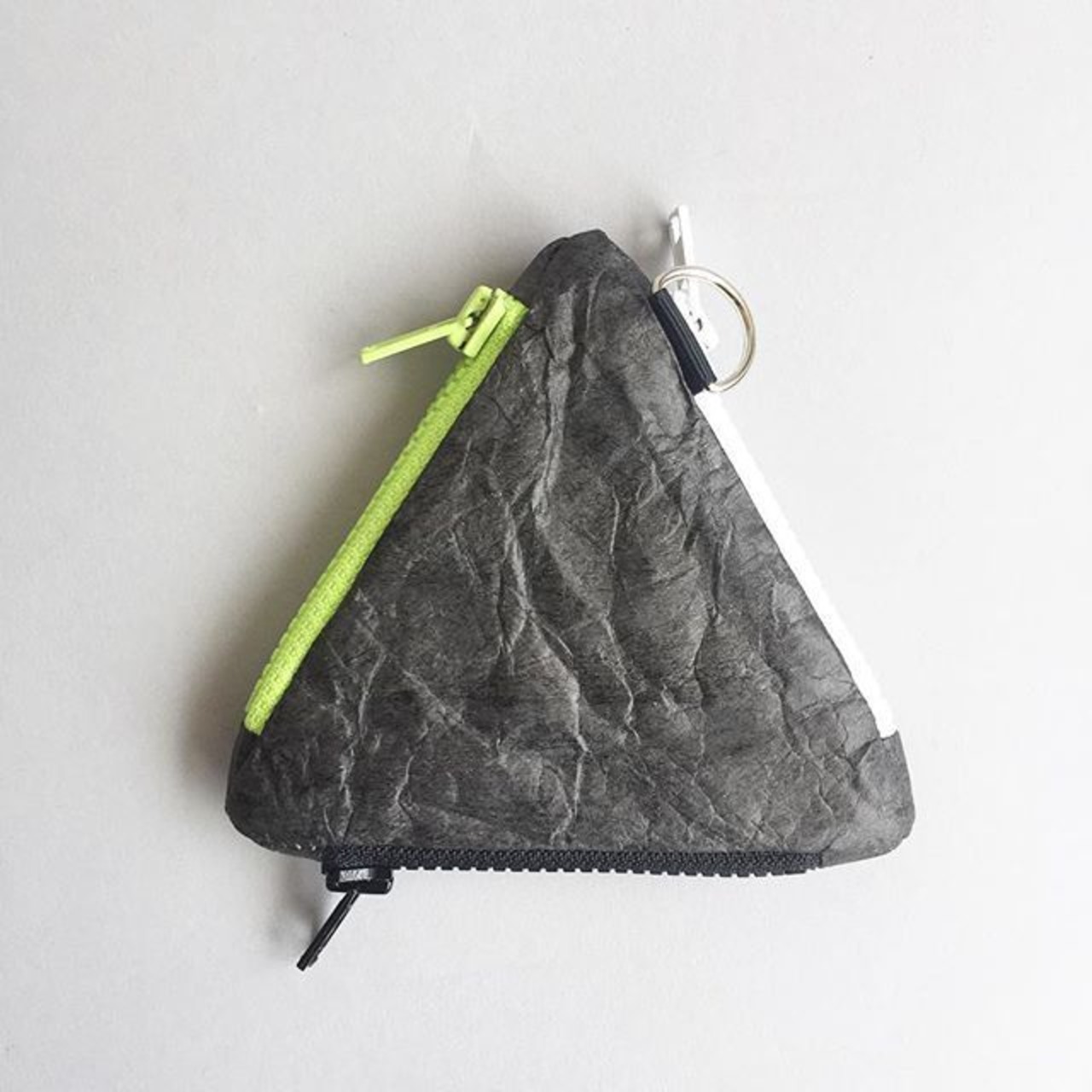 EYL / TRIANGLE COIN PURSE / TYVEK / BLACK / イーワイエル / トライアングルコインパース / タイベック / ブラック