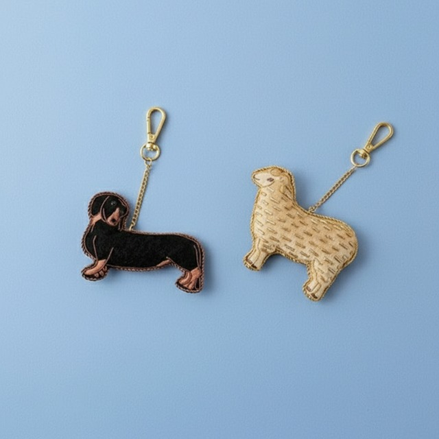 【COTTAGE】ザリ刺繍 アニマル バッグチャーム／キーホルダー｜ダックスフンド・ヒツジダックスフンド フクロウ キウイ ヒツジ