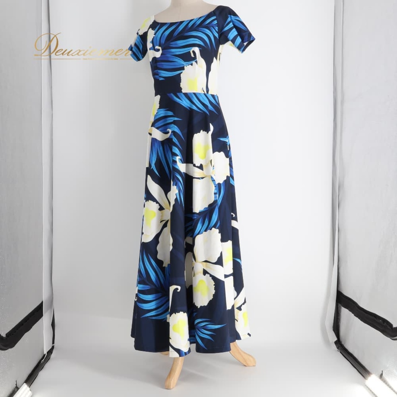 フラダンス 衣装 mmj modernistic エムエムジェイ モダニスティック ワンピース ドレス ネイビー系 日本製 2WAY 花柄 おしゃれ 大人っぽい きれい かわいい 華やか 鮮やか 明るい アロハ ハワイアンプリント フラ ダンス レッスン 練習