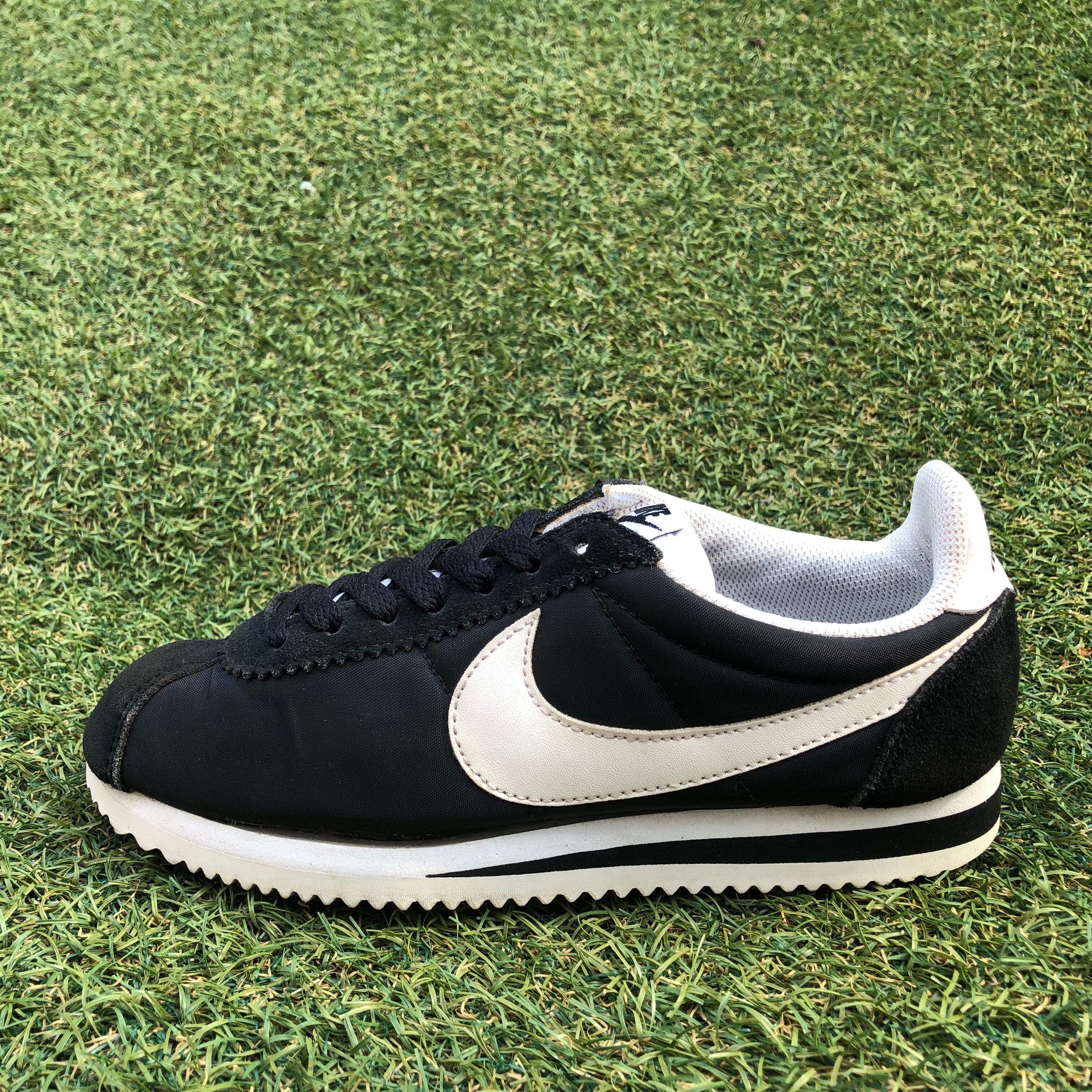 NIKE CLASSIC CORTEZ NYLON ナイキ コルテッツ ベーシック ナイロン HB870