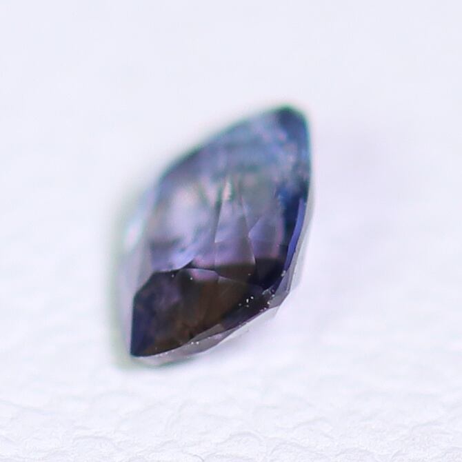 驚愕のブルー天然アキシナイト パキスタン産 ルース 宝石