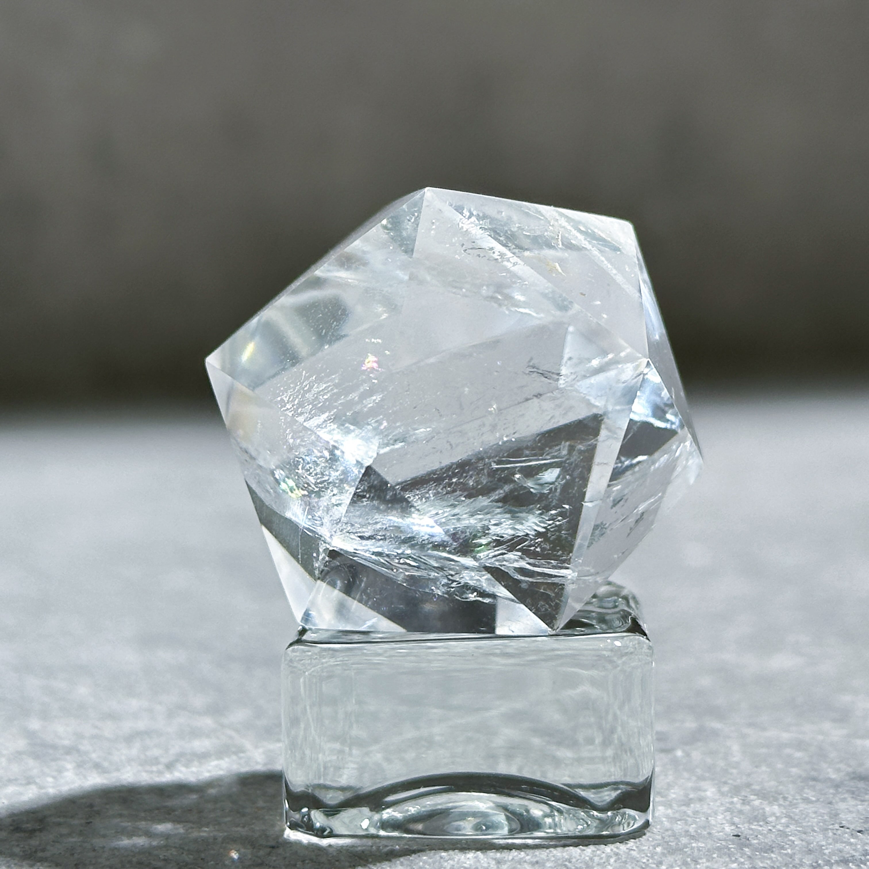虹◎ミナスジェライス産クリアクォーツ 正二十面体71◇ Clear Quartz