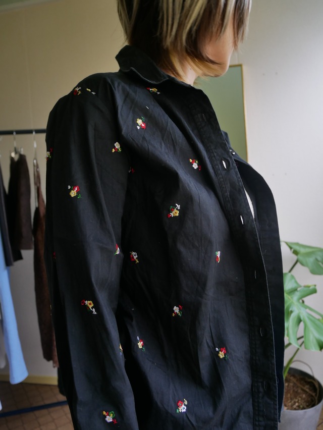 Austria "h.moser" Black Floral Embroidered Shirt