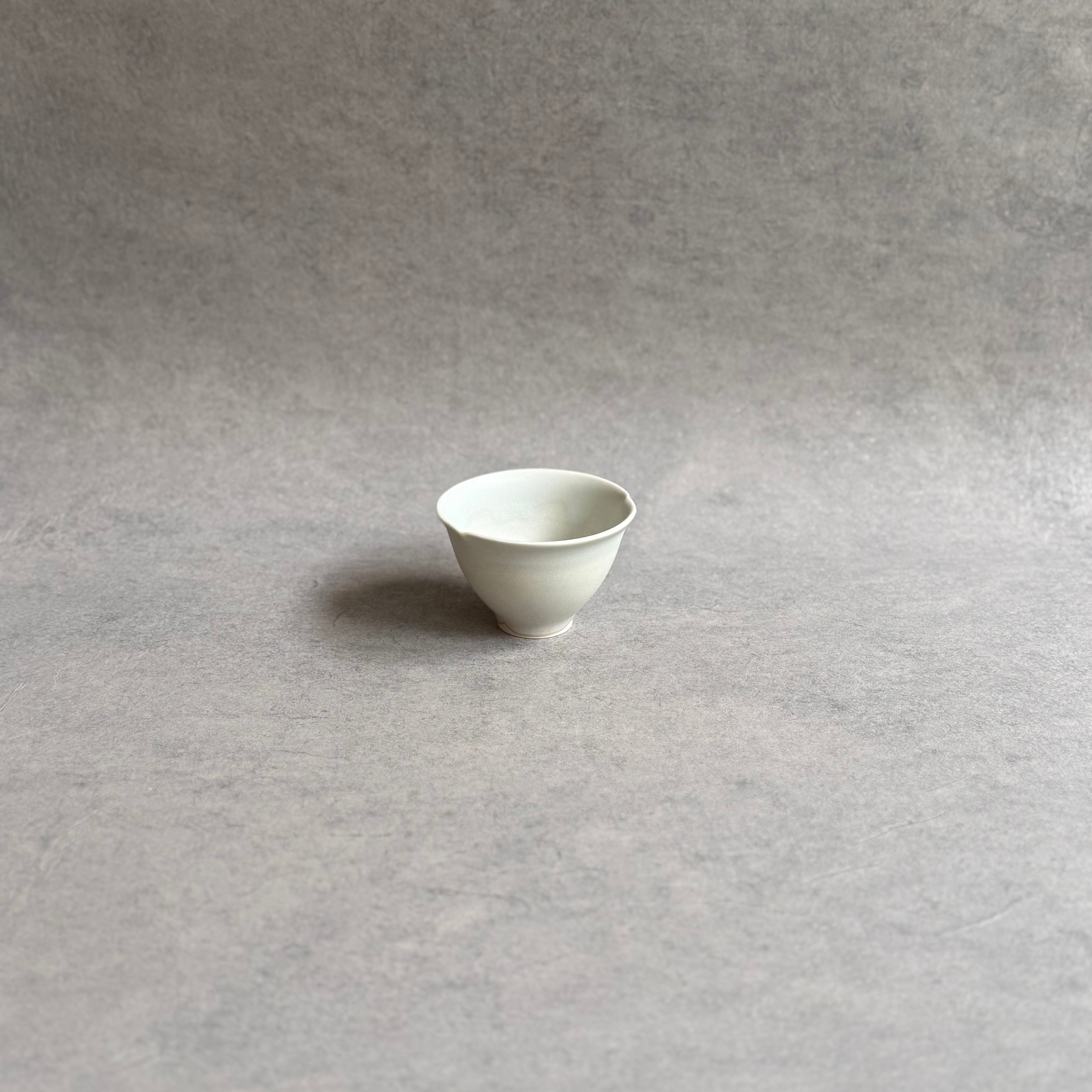 杉原万理江 茶杯 大 (ホワイト)