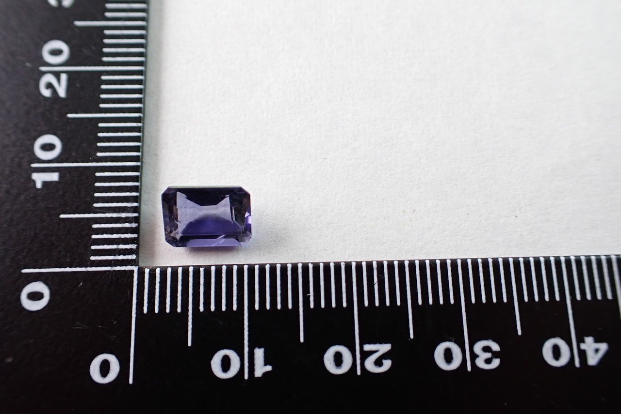 アイオライト　1.30ct　[C4‐223]