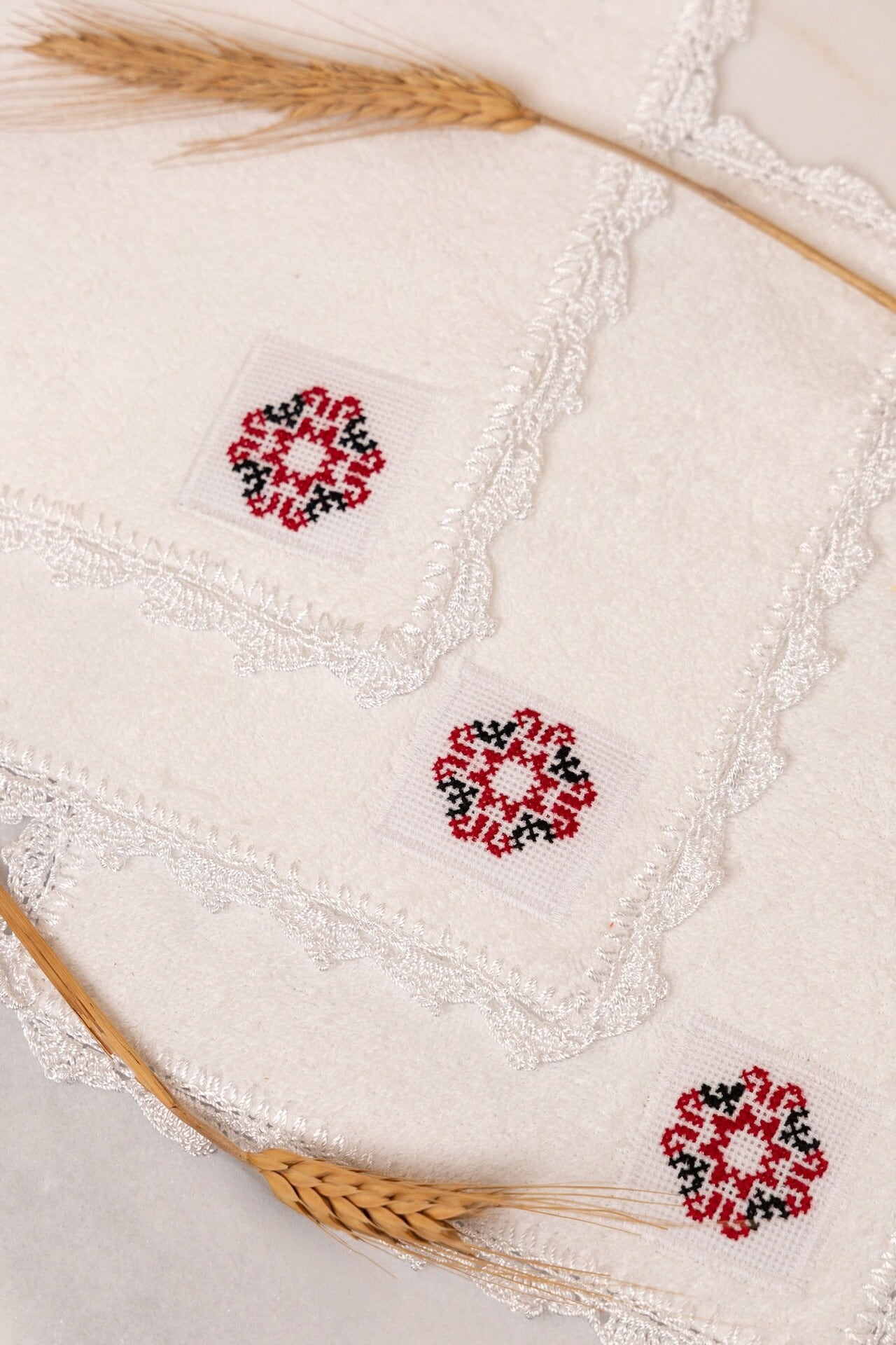 ホーム | ウクライナ刺繍と伝統工芸店-UA.Designer-