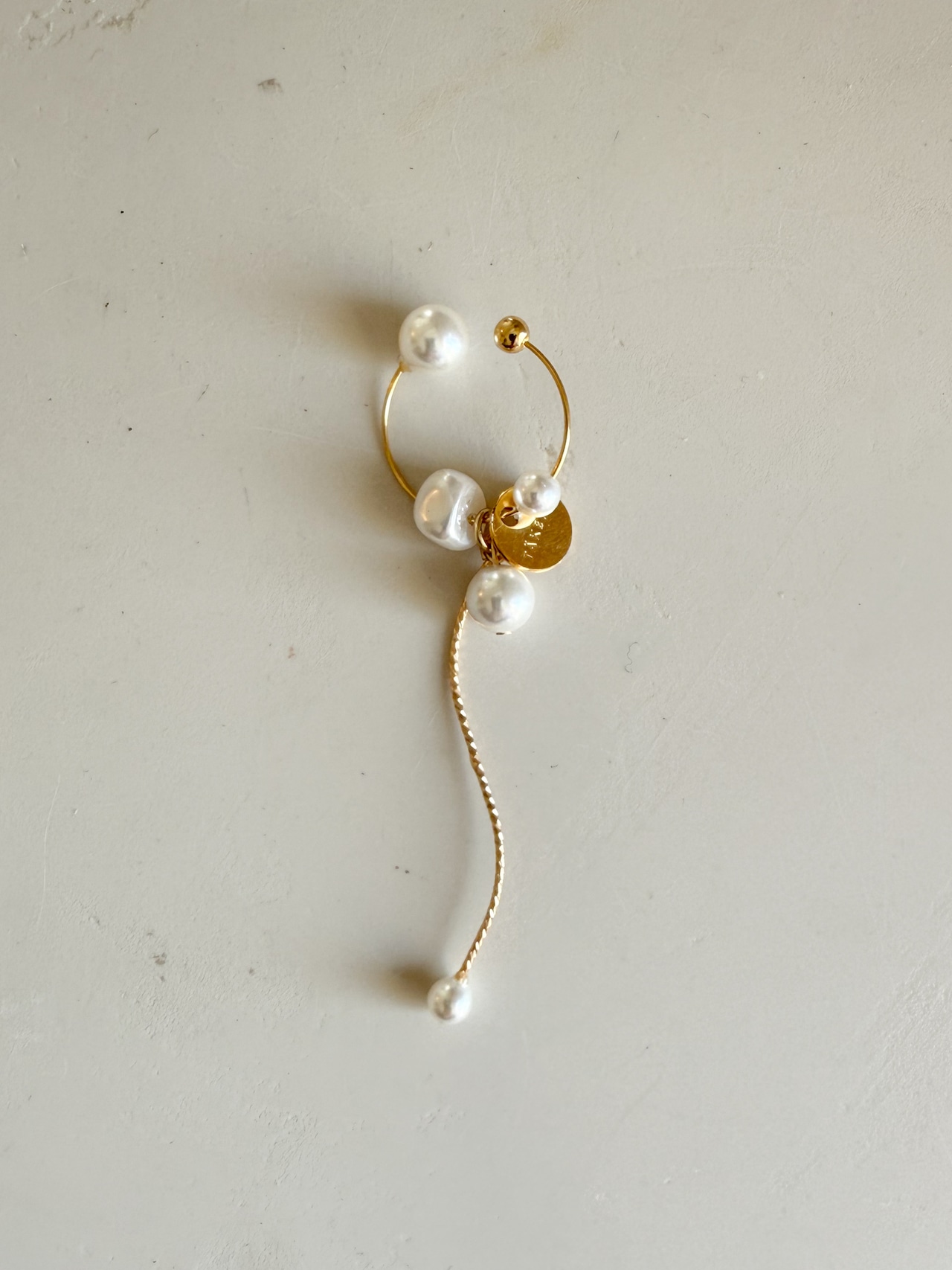 感動イヤーカフ/ 垢抜け(pearl)