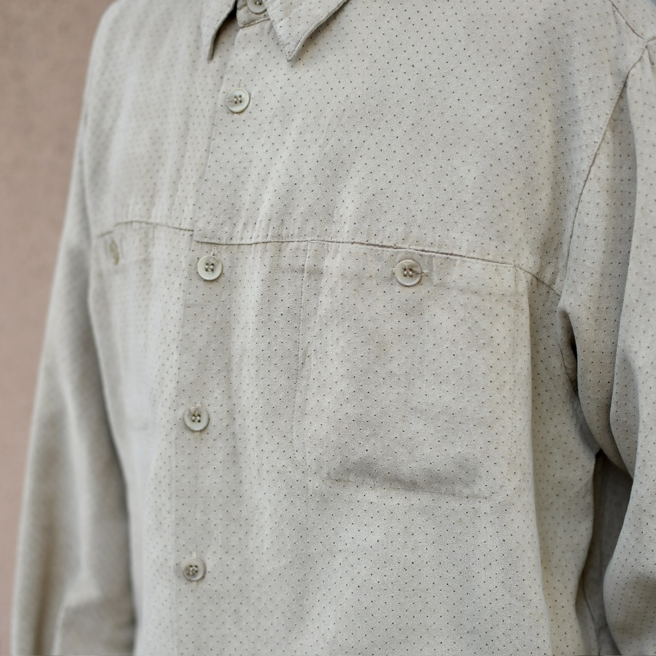 hole design fake suede shirt